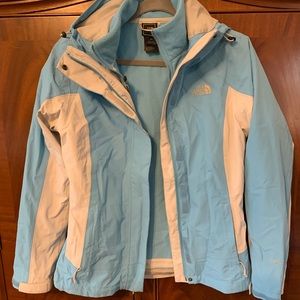 Northface double layered jacket. Size small.